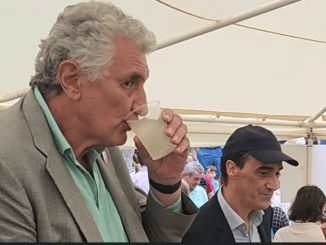 Fernando Romay aclamado como embajador de Limones Solidarios de Novales (+video) @LimonSolidarios @enriquebretones